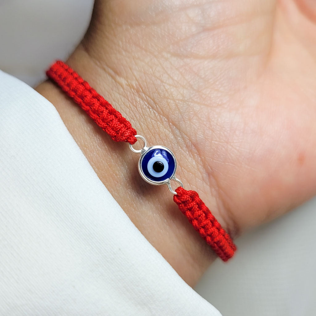 Pulsera ojo turco Azul e Hilo rojo
