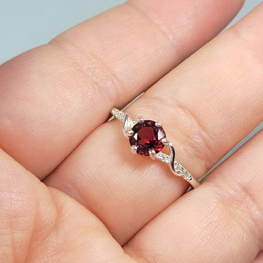 Anillo Veniz Granate