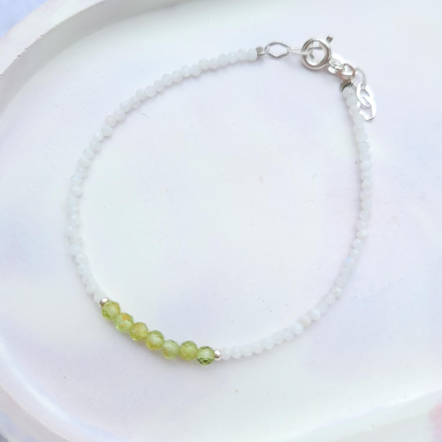 Pulsera Celia Peridoto y Piedra luna