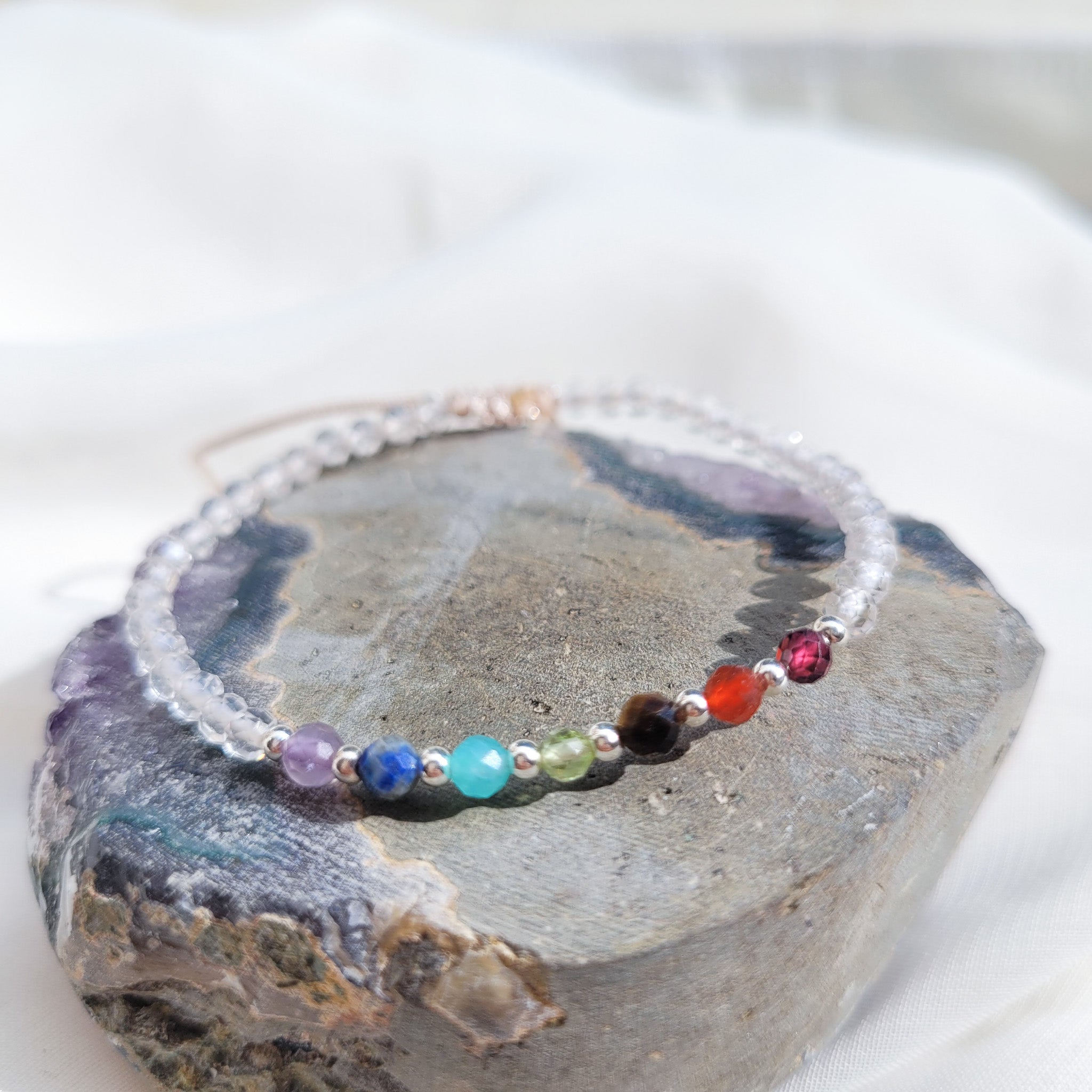 Pulsera 7 chacras tejida Cuarzo Cristal