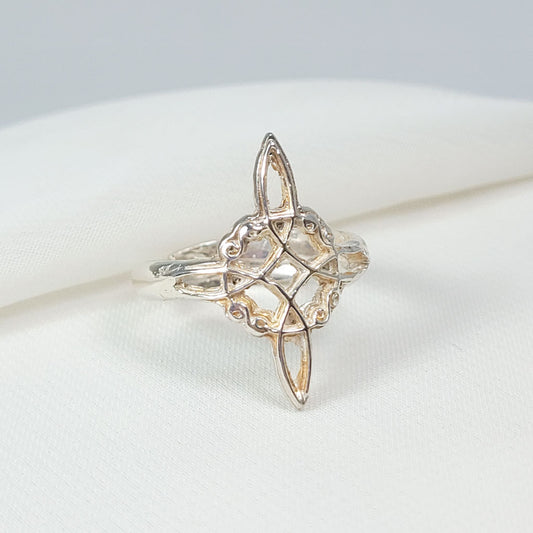 Anillo Nudo de Bruja