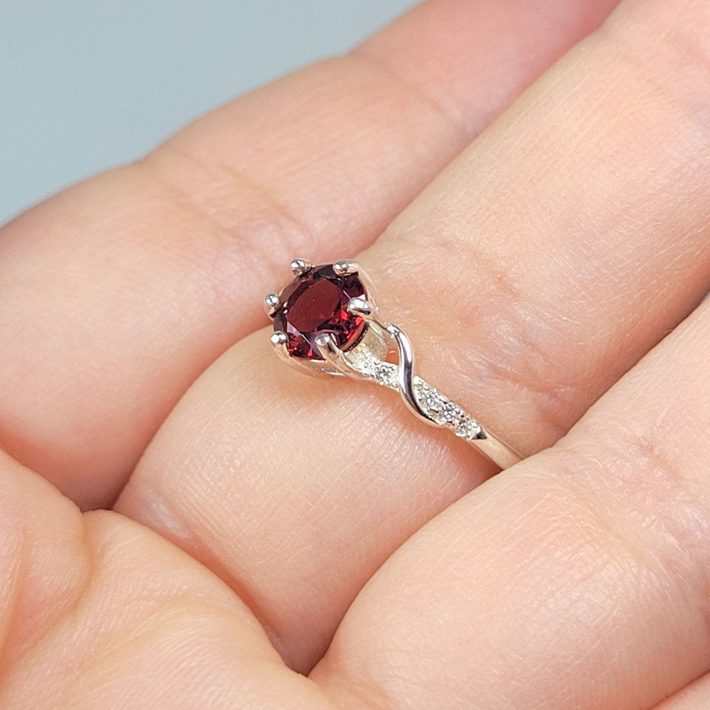Anillo Veniz Granate
