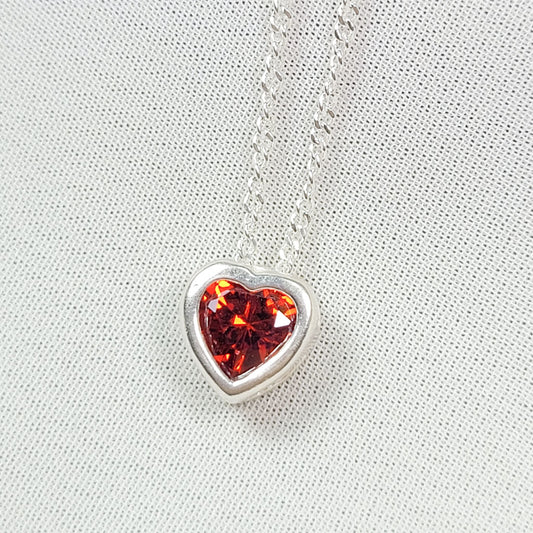 Collar Corazón con zircon rojo
