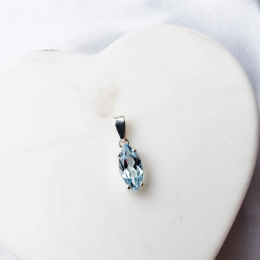 Dije Amour Topacio London Blue (pieza única)